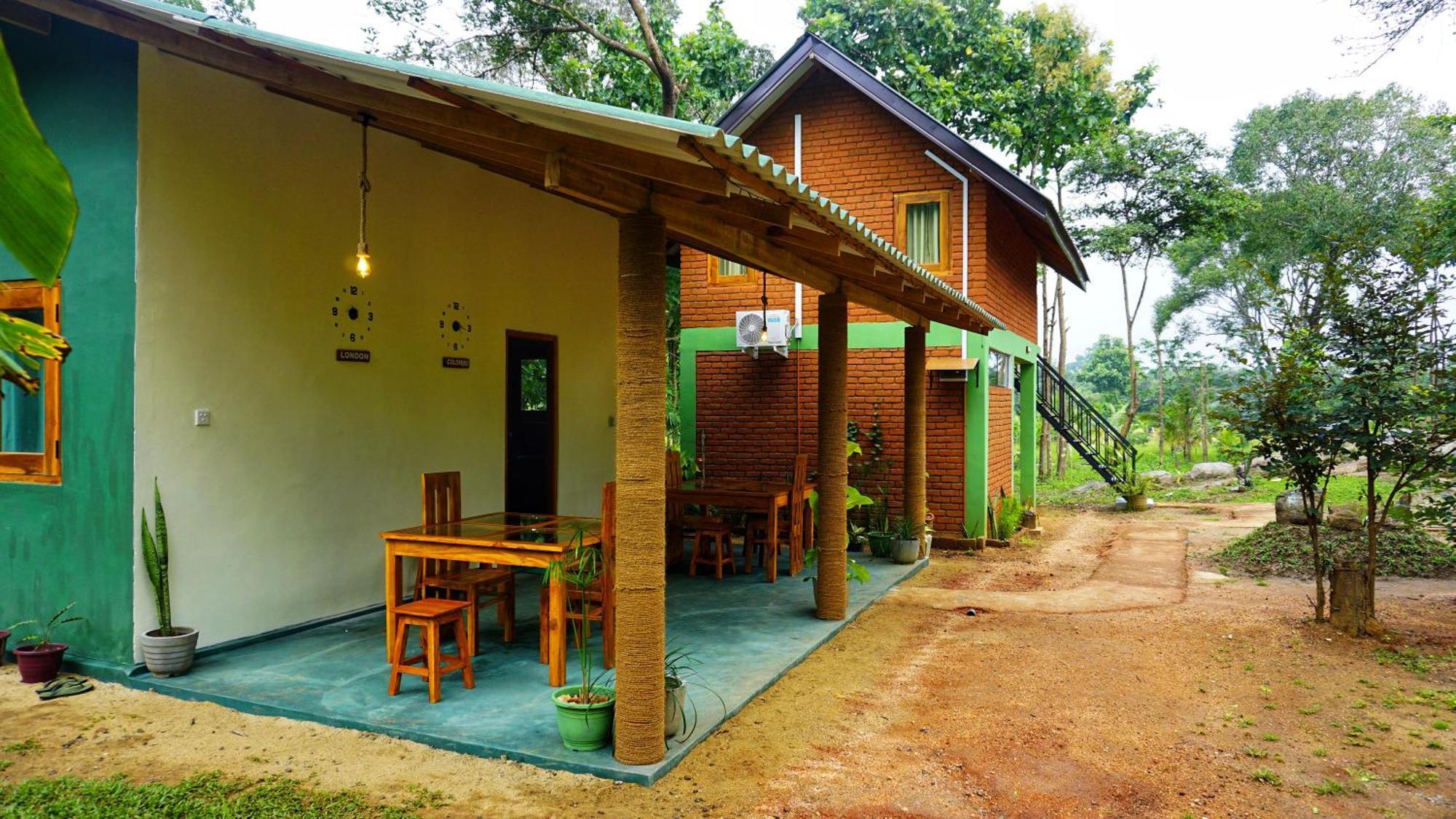 Sigiri Saat Cabana Sigiriya Bagian luar foto