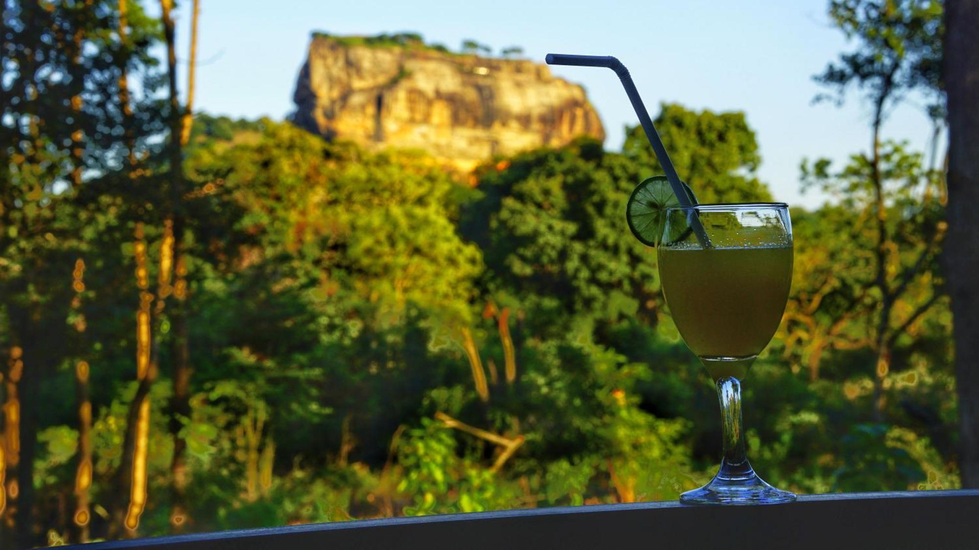 Sigiri Saat Cabana Sigiriya Bagian luar foto