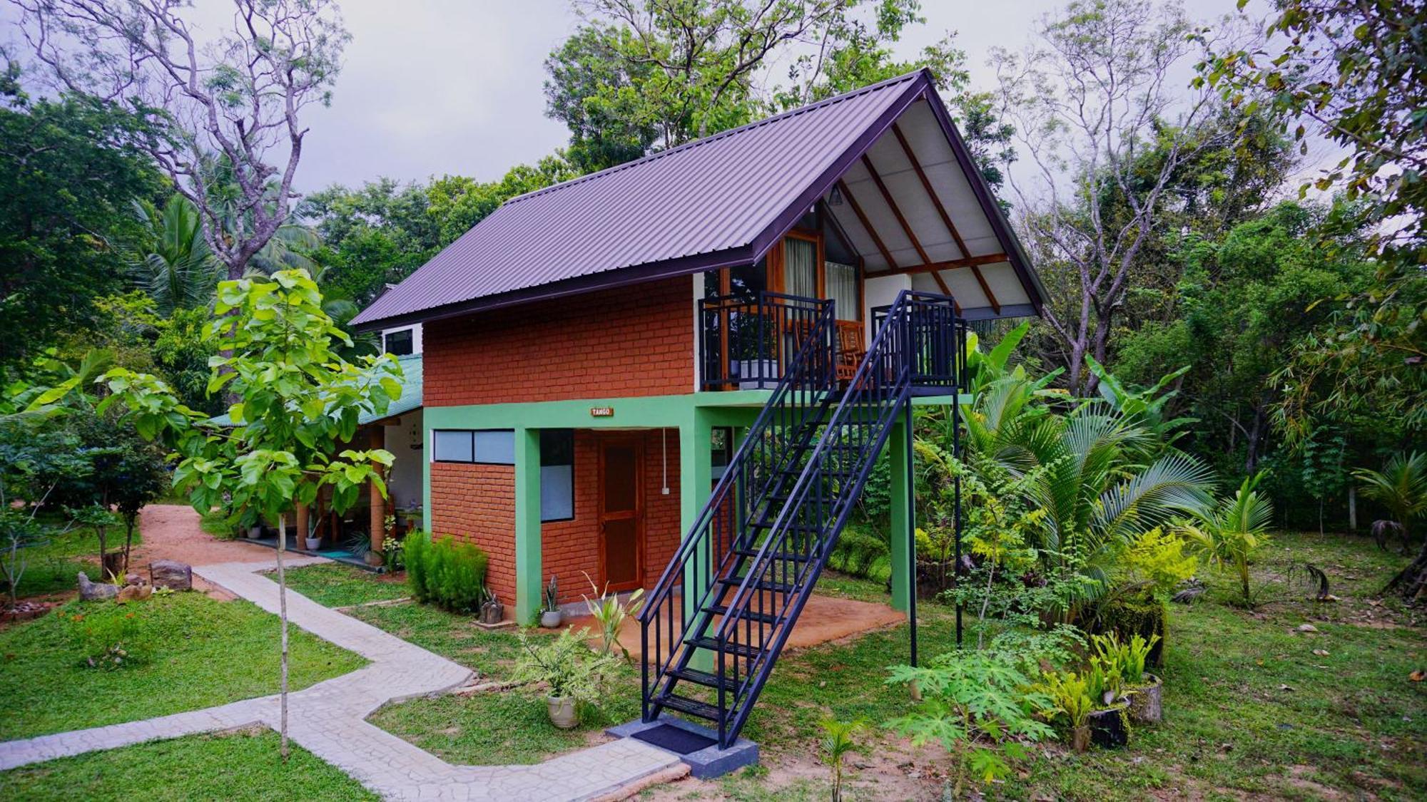 Sigiri Saat Cabana Sigiriya Bagian luar foto